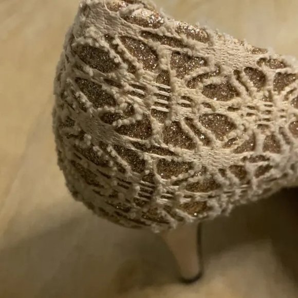 Gold Lace Platform Heels - Picture 5 of 5